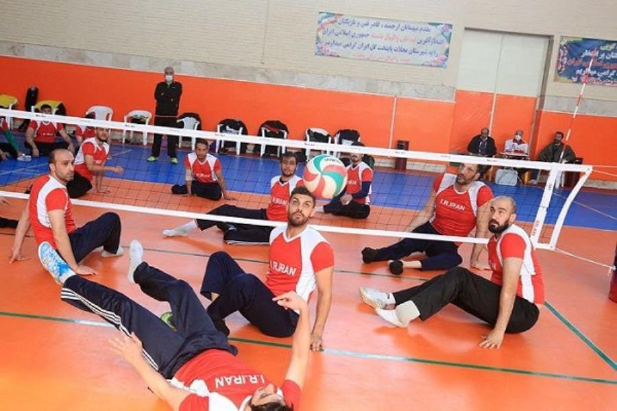ملی پوشان والیبال نشسته وارد اردو می‌شوند
